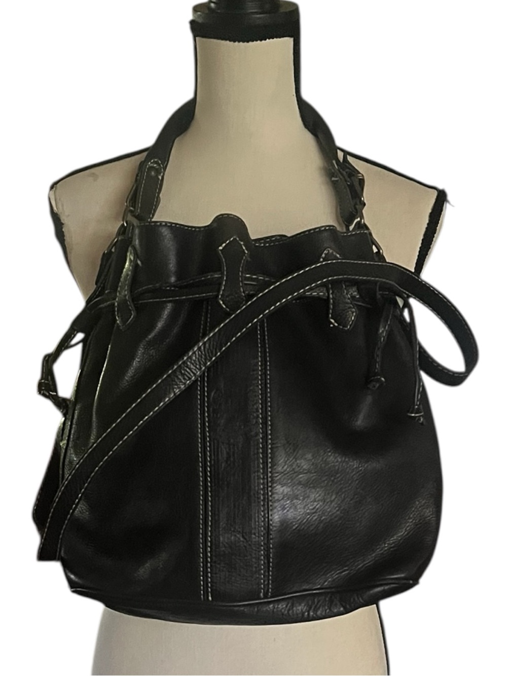 Italian Leather Black draw strap bucket contrast stitching Shoulder bag.